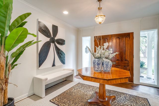 624 Edgefield Road, Fort Worth, TX 76107