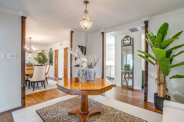 624 Edgefield Road, Fort Worth, TX 76107