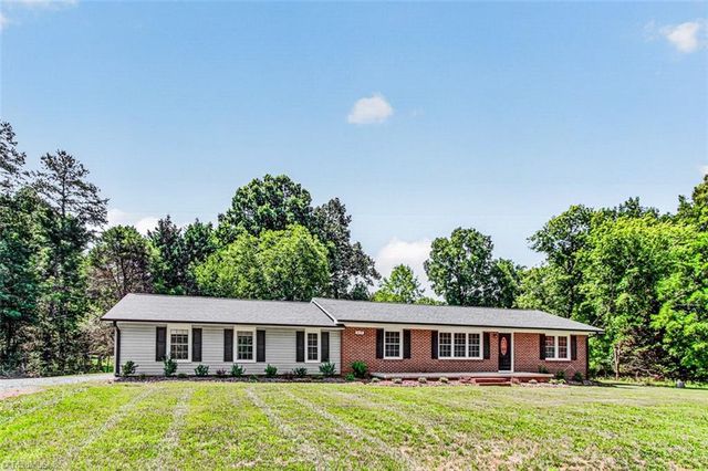 819 Sawyersville Road, Asheboro, NC 27205