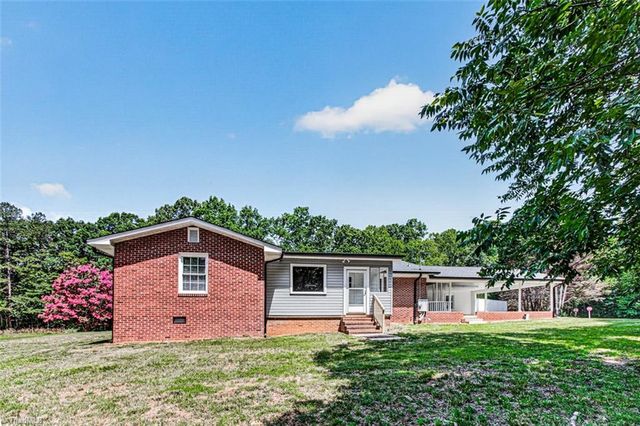 819 Sawyersville Road, Asheboro, NC 27205