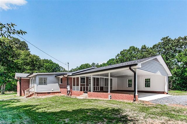 819 Sawyersville Road, Asheboro, NC 27205