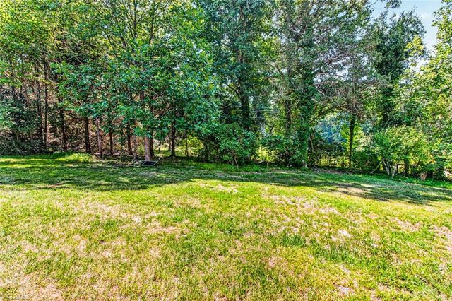 819 Sawyersville Road, Asheboro, NC 27205