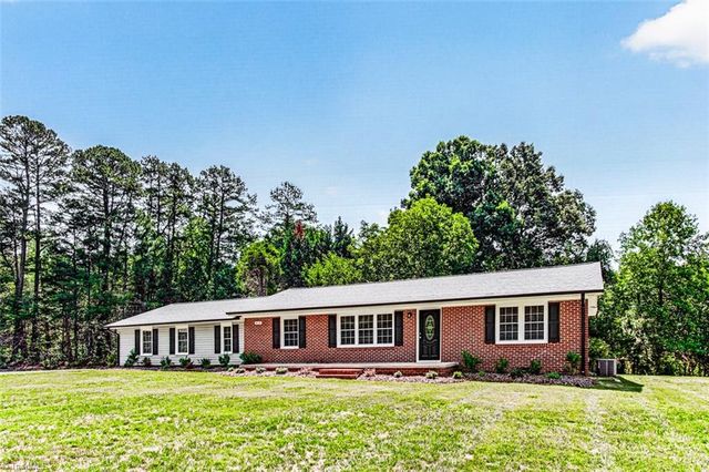 819 Sawyersville Road, Asheboro, NC 27205