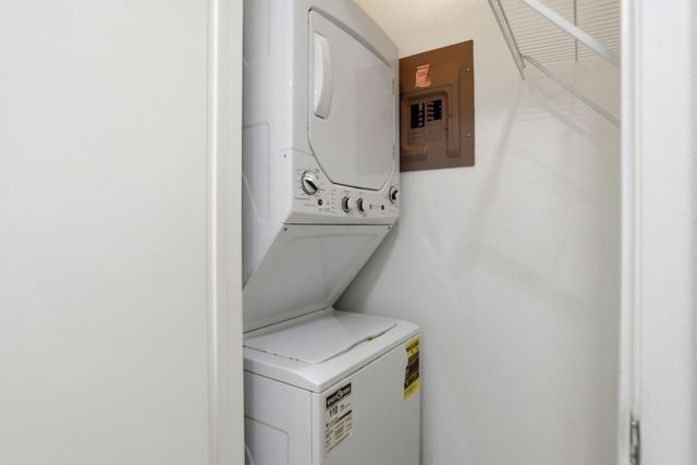 101 Blossom Circle H, San Mateo, CA 94403