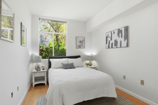 101 Blossom Circle H, San Mateo, CA 94403