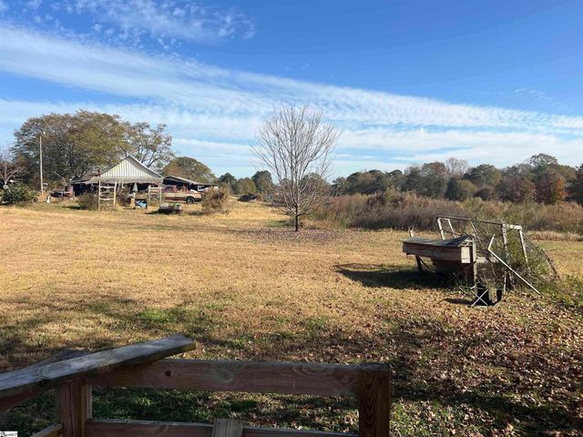 374 Flatwood Road, Spartanburg, SC 29303
