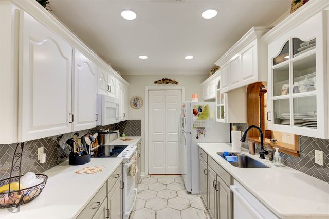 4101 Lakeway Circle, Benton, LA 71006