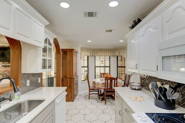 4101 Lakeway Circle, Benton, LA 71006