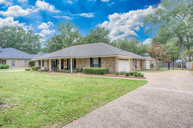 4101 Lakeway Circle, Benton, LA 71006