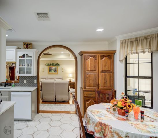 4101 Lakeway Circle, Benton, LA 71006