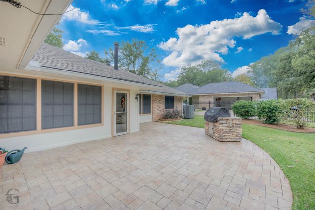 4101 Lakeway Circle, Benton, LA 71006