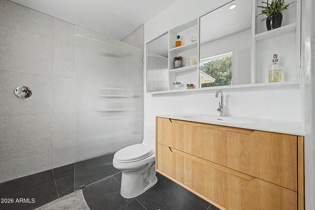 2839 E SHANGRI LA Road, Phoenix, AZ 85028