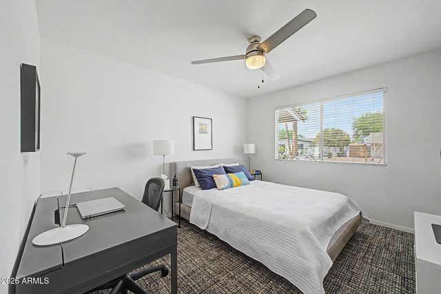 2839 E SHANGRI LA Road, Phoenix, AZ 85028