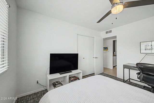 2839 E SHANGRI LA Road, Phoenix, AZ 85028