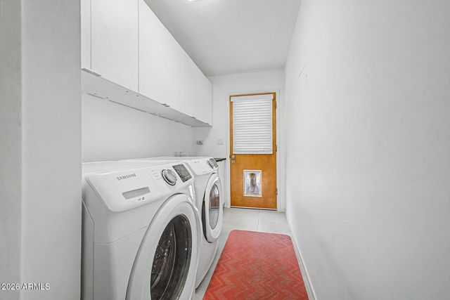 2839 E SHANGRI LA Road, Phoenix, AZ 85028