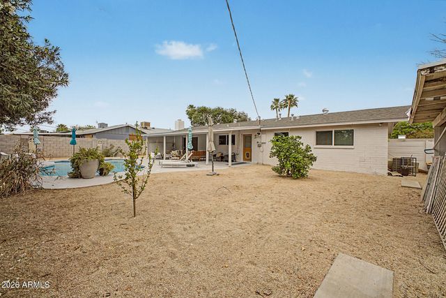 2839 E SHANGRI LA Road, Phoenix, AZ 85028