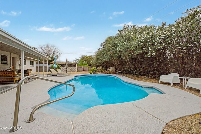 2839 E SHANGRI LA Road, Phoenix, AZ 85028