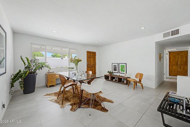 2839 E SHANGRI LA Road, Phoenix, AZ 85028