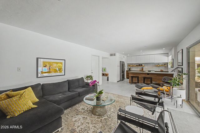 2839 E SHANGRI LA Road, Phoenix, AZ 85028