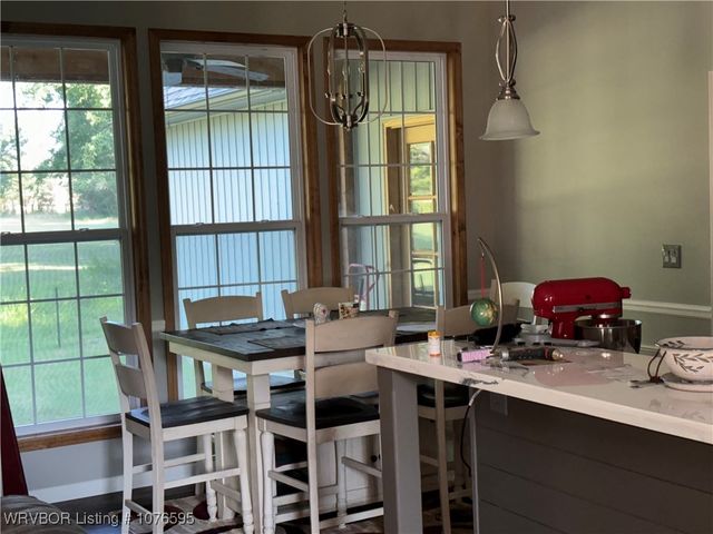 16729 Quays Road, Cameron, OK 74932