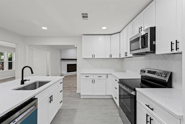 6401 Simmons Road, North Richland Hills, TX 76182