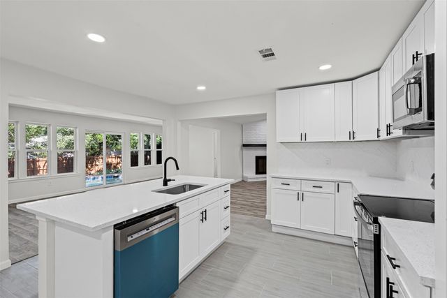 6401 Simmons Road, North Richland Hills, TX 76182
