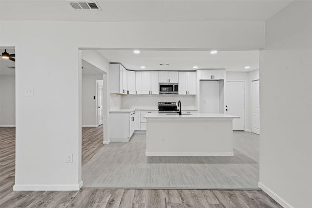 6401 Simmons Road, North Richland Hills, TX 76182