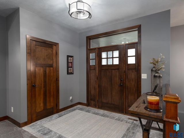 4304 S Safflower Ave Avenue, Sioux Falls, SD 57110
