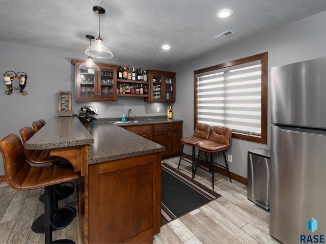 4304 S Safflower Ave Avenue, Sioux Falls, SD 57110