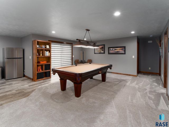 4304 S Safflower Ave Avenue, Sioux Falls, SD 57110
