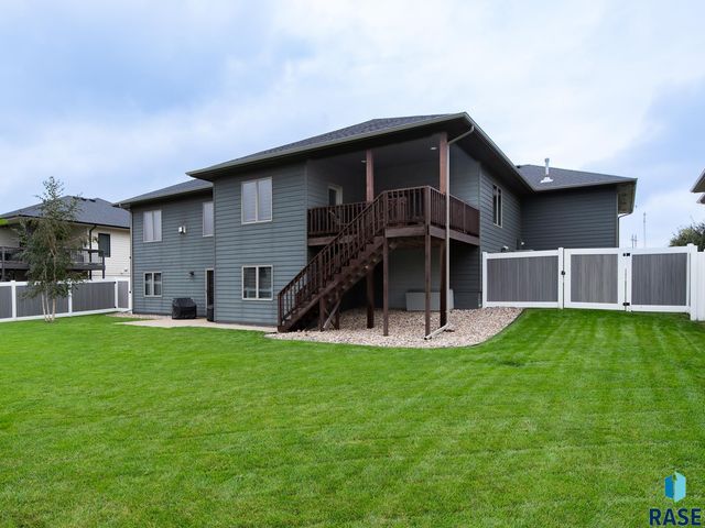 4304 S Safflower Ave Avenue, Sioux Falls, SD 57110