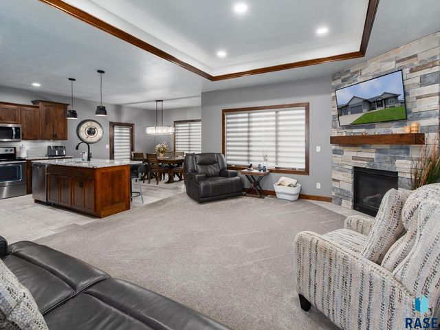 4304 S Safflower Ave Avenue, Sioux Falls, SD 57110