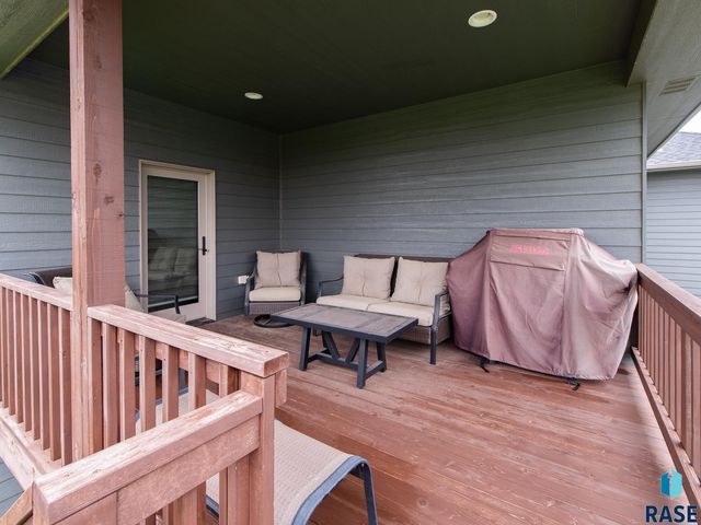 4304 S Safflower Ave Avenue, Sioux Falls, SD 57110