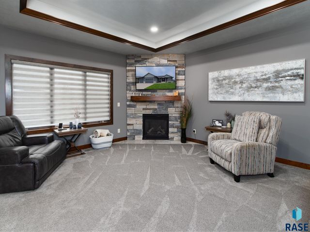 4304 S Safflower Ave Avenue, Sioux Falls, SD 57110