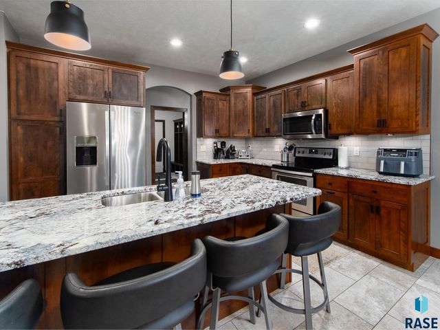 4304 S Safflower Ave Avenue, Sioux Falls, SD 57110