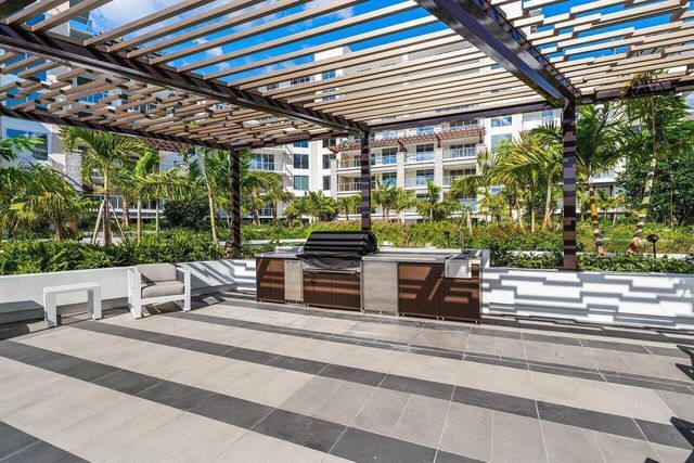 220 SE Mizner Boulevard 604, Boca Raton, FL 33432
