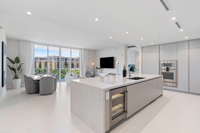 220 SE Mizner Boulevard 604, Boca Raton, FL 33432