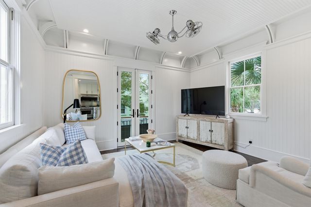 121 Jakes Lane, Mount Pleasant, SC 29464