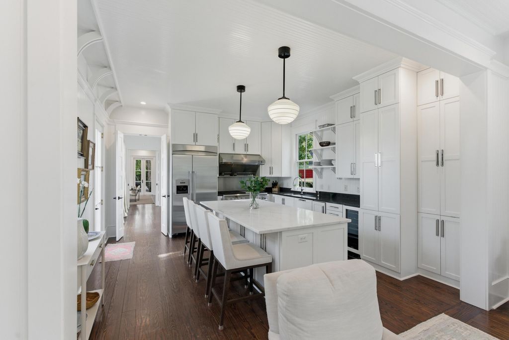 Image 13 of property listing at 121 Jakes Lane, Mount Pleasant, SC 29464