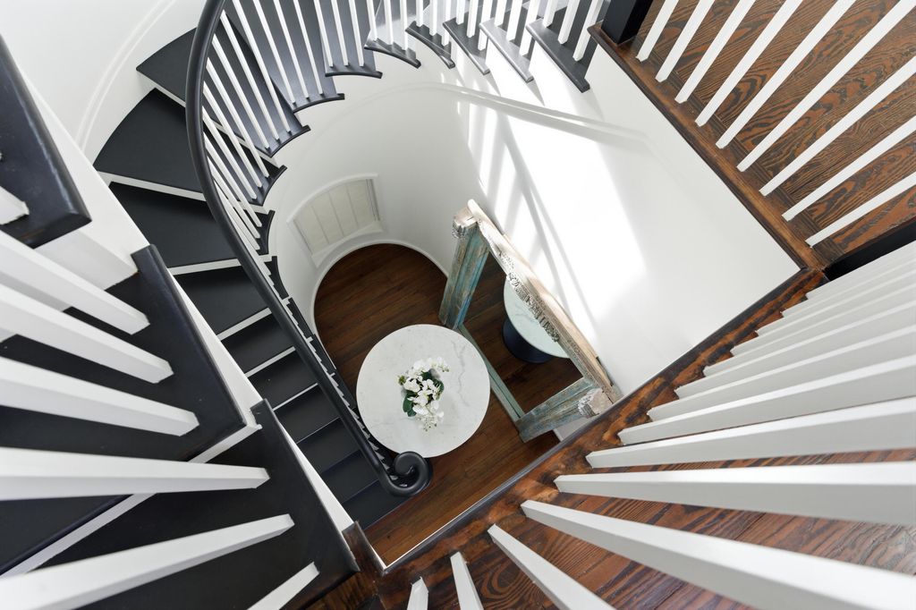 Image 25 of property listing at 121 Jakes Lane, Mount Pleasant, SC 29464