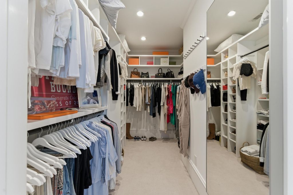 Image 30 of property listing at 121 Jakes Lane, Mount Pleasant, SC 29464