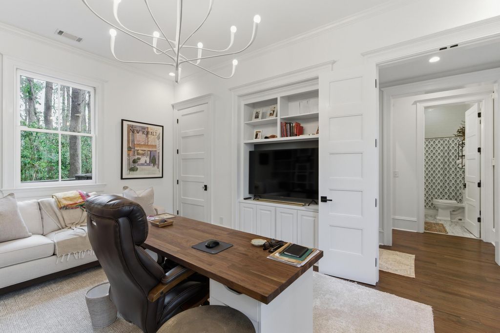 Image 43 of property listing at 121 Jakes Lane, Mount Pleasant, SC 29464