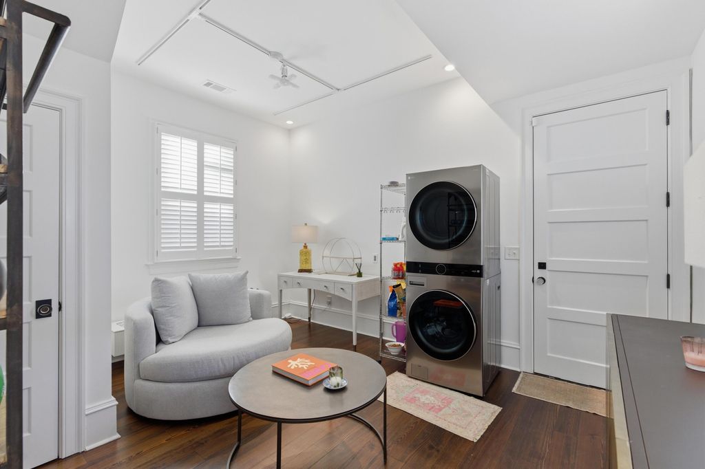 Image 49 of property listing at 121 Jakes Lane, Mount Pleasant, SC 29464