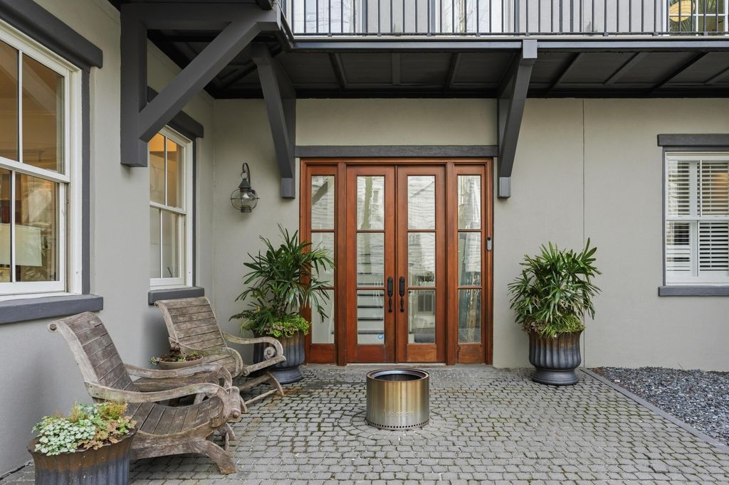 Image 52 of property listing at 121 Jakes Lane, Mount Pleasant, SC 29464