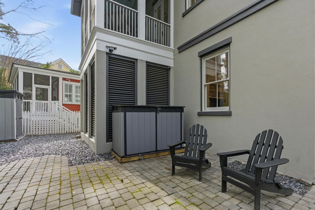 Image 55 of property listing at 121 Jakes Lane, Mount Pleasant, SC 29464