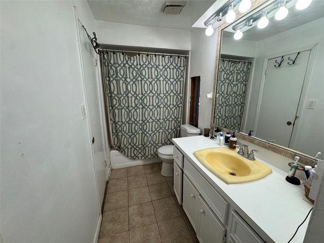 2211 Shasta Street, Kemah, TX 77565