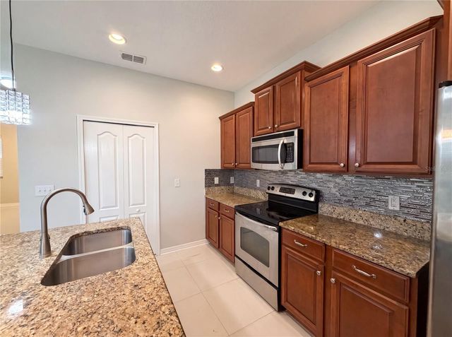 1308 SEBURN ROAD, Apopka, FL 32703