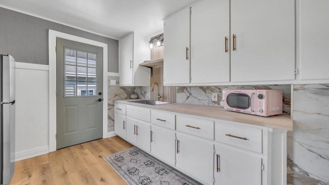 2325 N 8 STREET, Sheboygan, WI 53083