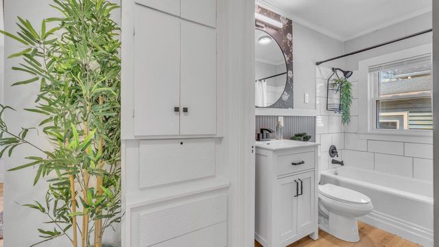 2325 N 8 STREET, Sheboygan, WI 53083