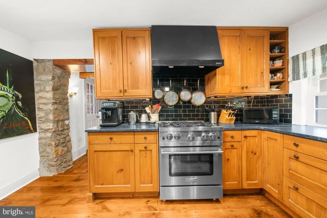 37 BROOKVILLE HOLLOW RD, Stockton, NJ 08559